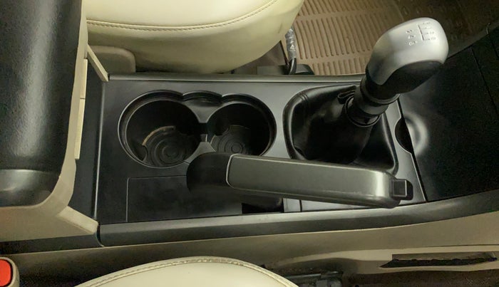 2018 Mahindra XUV500 W6, Diesel, Manual, 66,572 km, Gear Lever