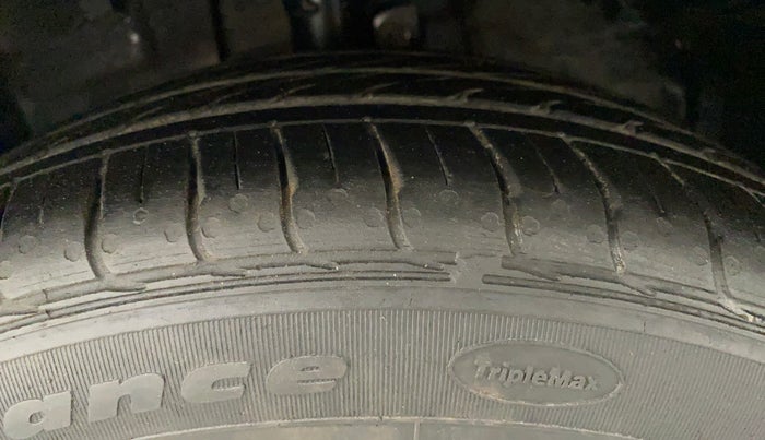 2019 Ford FREESTYLE TITANIUM 1.5 DIESEL, Diesel, Manual, 30,691 km, Left Front Tyre Tread