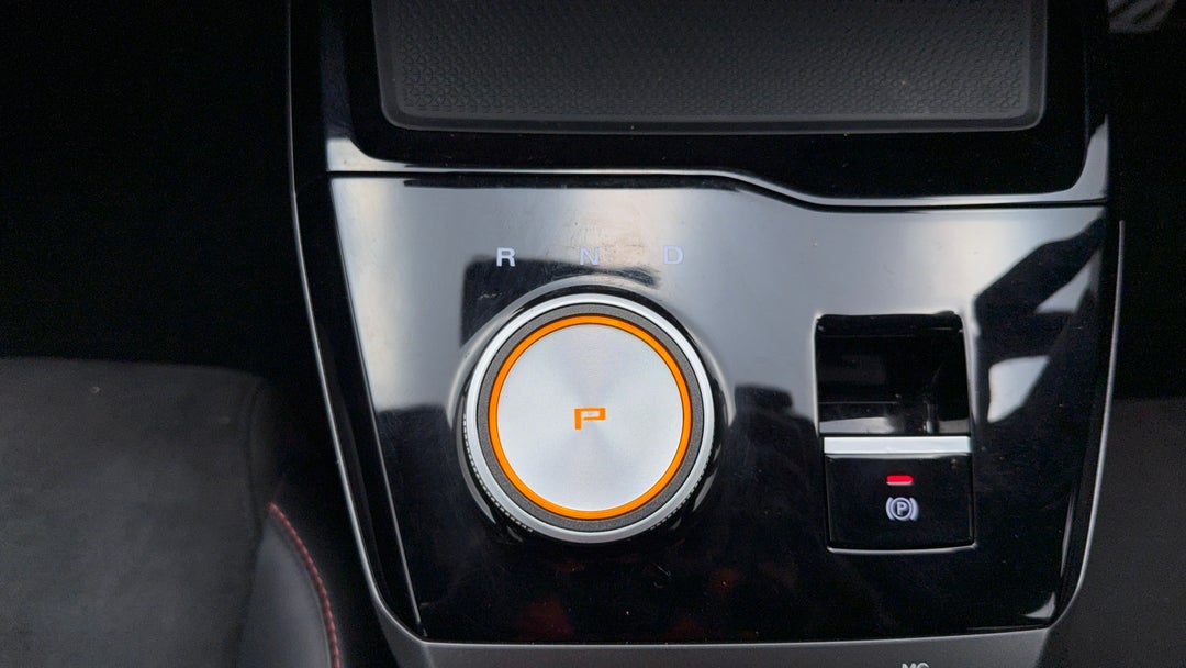 2023 MG Mg4 Xpower, Automatic, 21530 km, Gear Lever 