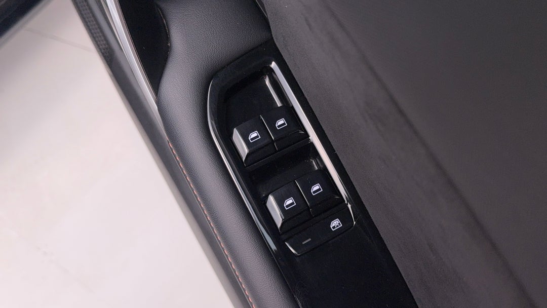 2023 MG Mg4 Xpower, Automatic, 21530 km, Drivers Side Door Panel Controls