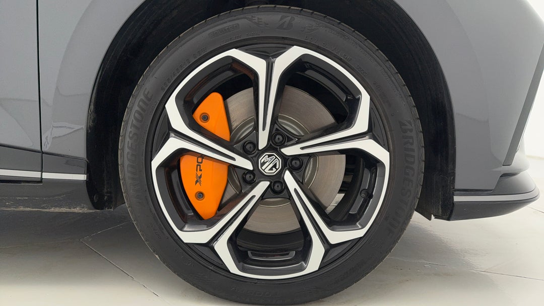 2023 MG Mg4 Xpower, Automatic, 21530 km, Right Front Wheel