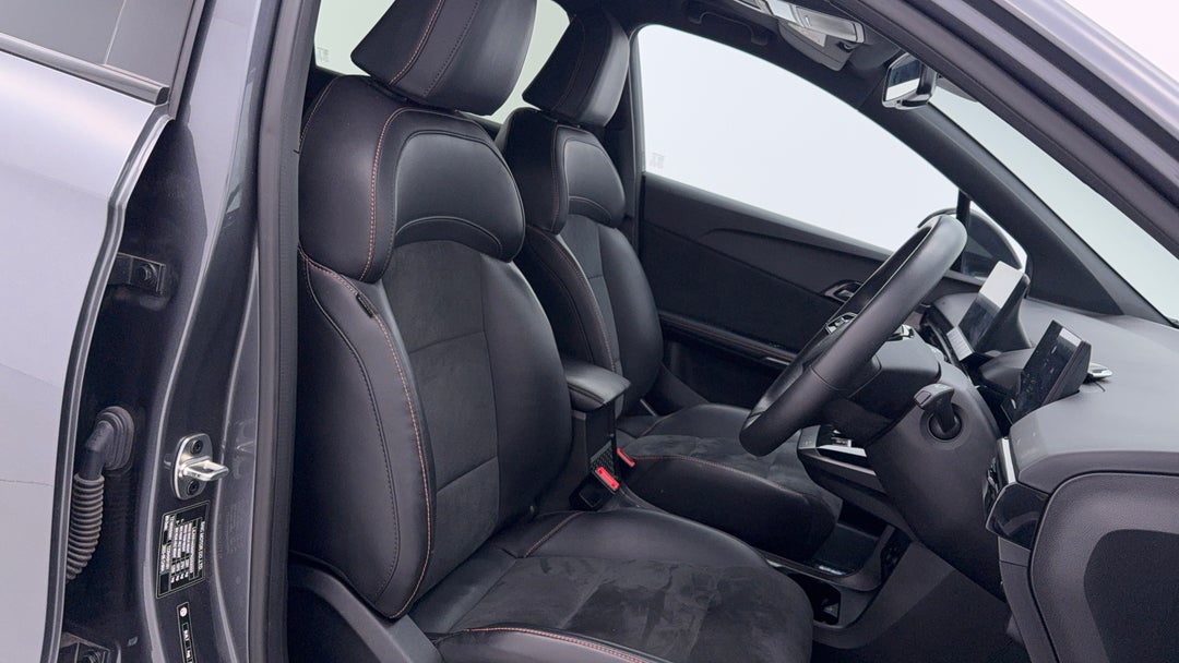 2023 MG Mg4 Xpower, Automatic, 21530 km, Right Side Front Door Cabin View