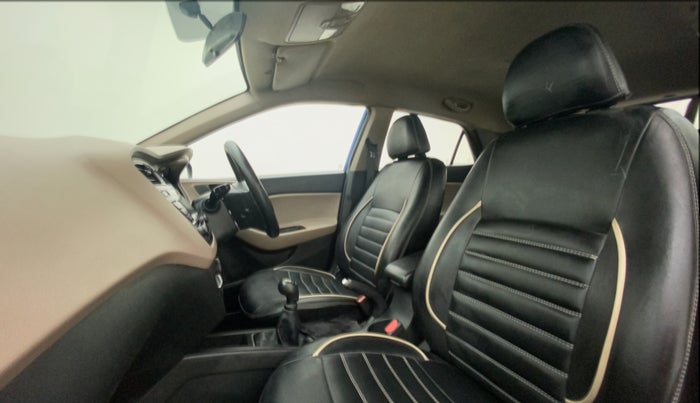 2016 Hyundai Elite i20 MAGNA 1.2, Petrol, Manual, 35,325 km, Right Side Front Door Cabin