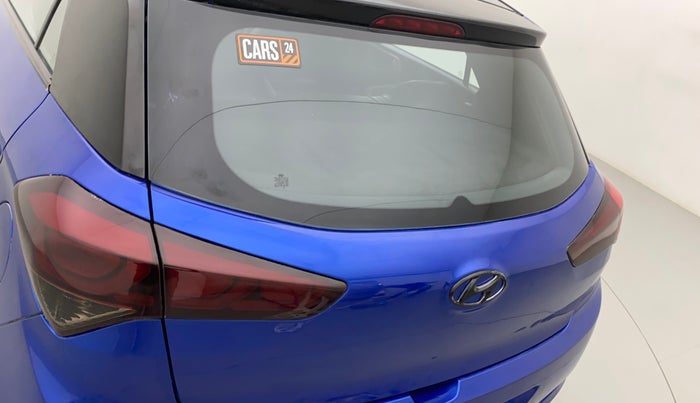 2016 Hyundai Elite i20 MAGNA 1.2, Petrol, Manual, 35,325 km, Dicky (Boot door) - Graphic sticker