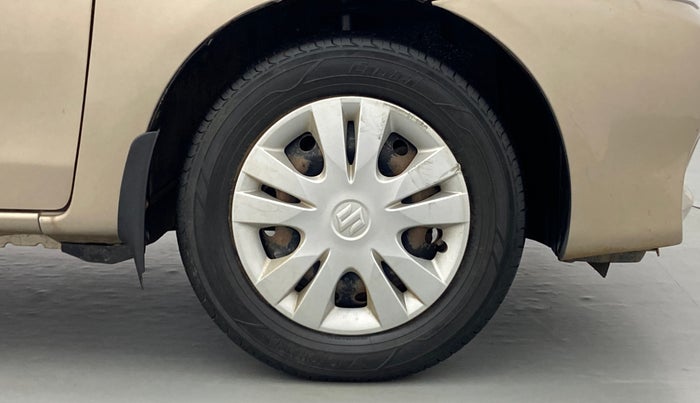 2012 Toyota Etios Liva G, Petrol, Manual, 1,03,218 km, Right Front Wheel