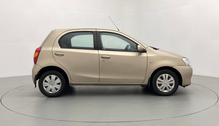 2012 Toyota Etios Liva G, Petrol, Manual, 1,03,218 km, Right Side View