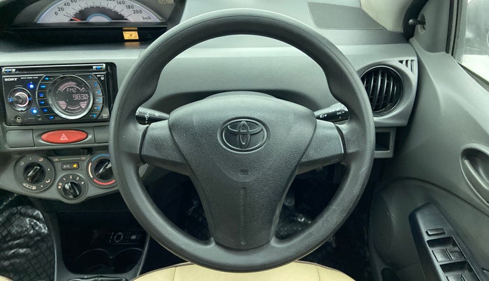 2012 Toyota Etios Liva G, Petrol, Manual, 1,03,218 km, Steering Wheel Close Up