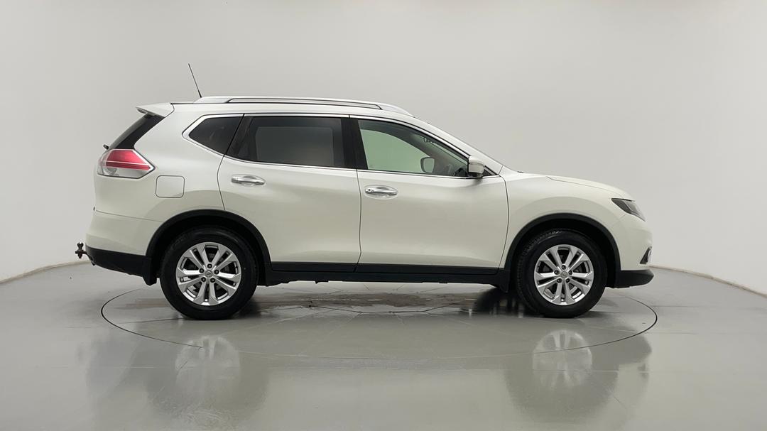 2016 Nissan X-trail St-l (4x4), Automatic, 135244 km, Right Side View