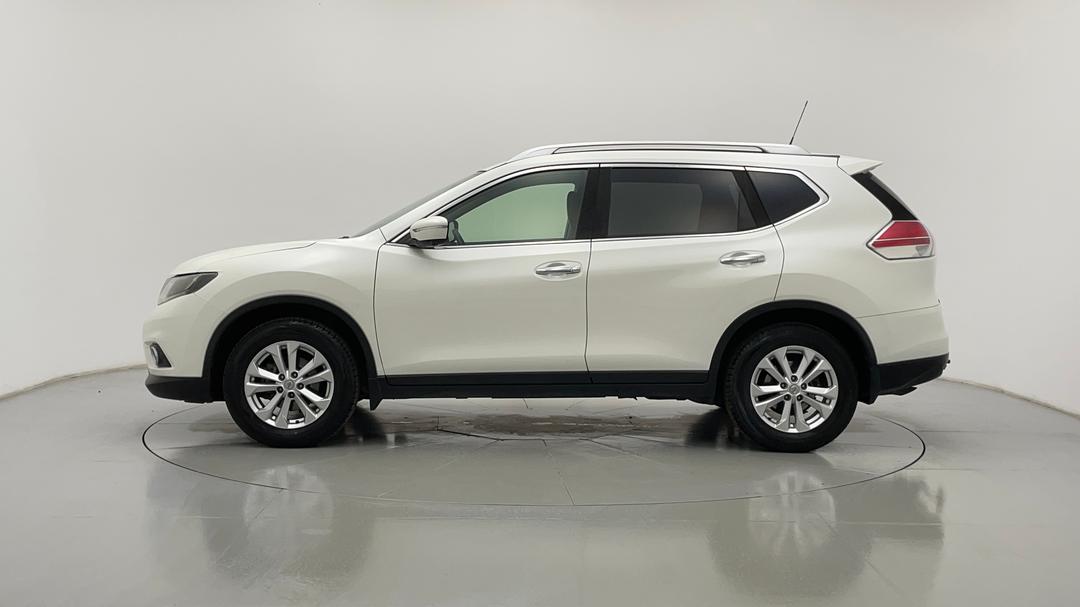 2016 Nissan X-trail St-l (4x4), Automatic, 135244 km, Left Side View