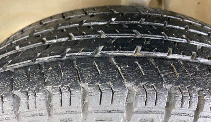 2019 Maruti Alto K10 VXI P, Petrol, Manual, 38,942 km, Left Front Tyre Tread