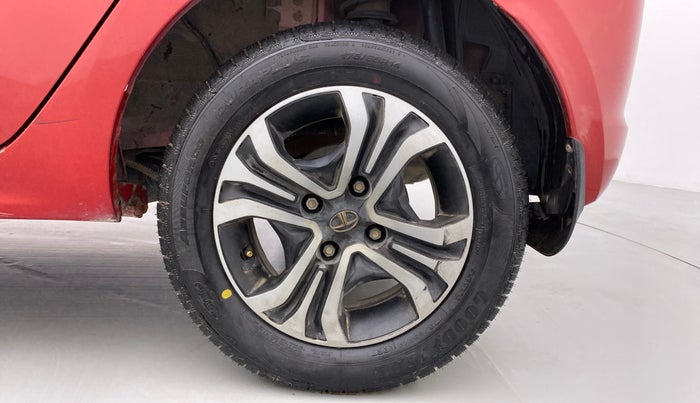 2019 Tata Tiago XZA 1.2 REVOTRON, Petrol, Automatic, 26,923 km, Left Rear Wheel