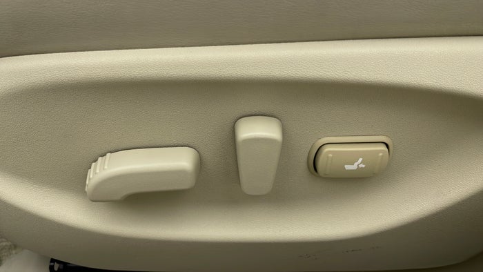 INFINITI Q50-Driver Side Adjustment Panel
