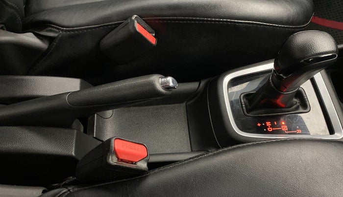 2018 Maruti Swift ZXI AMT, Petrol, Automatic, 57,392 km, Gear Lever