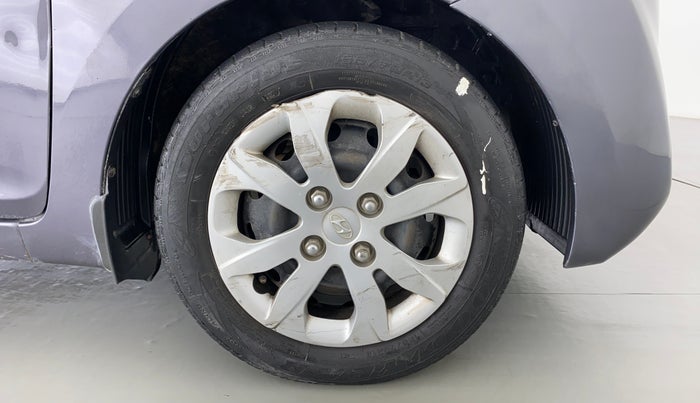 2016 Hyundai Eon SPORTZ, Petrol, Manual, 45,894 km, Right Front Wheel