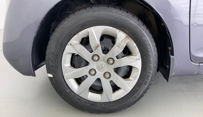 2016 Hyundai Eon SPORTZ, Petrol, Manual, 45,894 km, Left Front Wheel