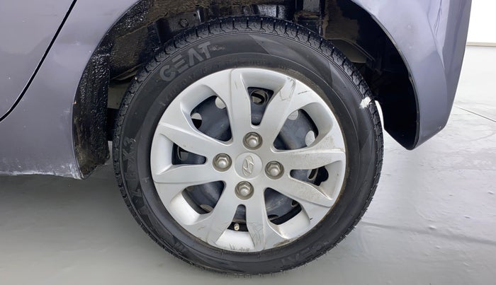 2016 Hyundai Eon SPORTZ, Petrol, Manual, 45,894 km, Left Rear Wheel