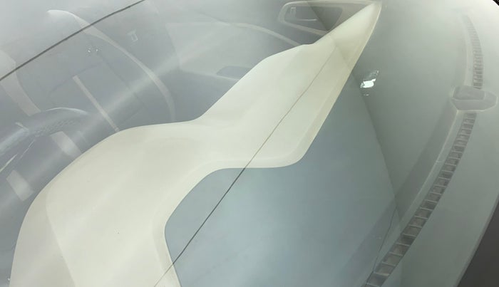 2016 Hyundai Elite i20 MAGNA 1.2, Petrol, Manual, 43,099 km, Front windshield - Minor spot on windshield