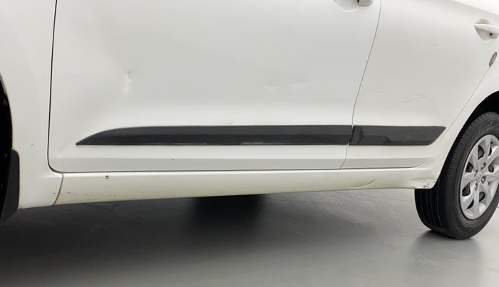 2016 Hyundai Elite i20 MAGNA 1.2, CNG, Manual, 1,21,279 km, Left running board - Minor scratches