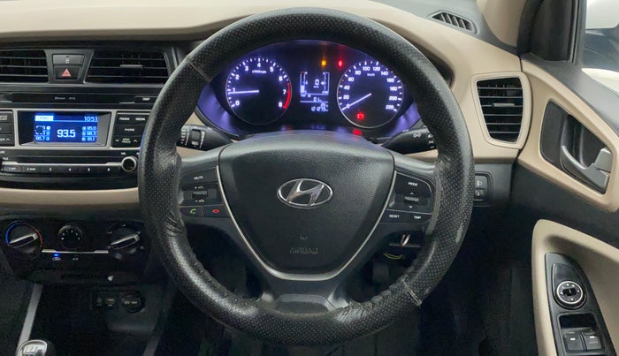 2016 Hyundai Elite i20 MAGNA 1.2, CNG, Manual, 1,21,279 km, Steering Wheel Close Up