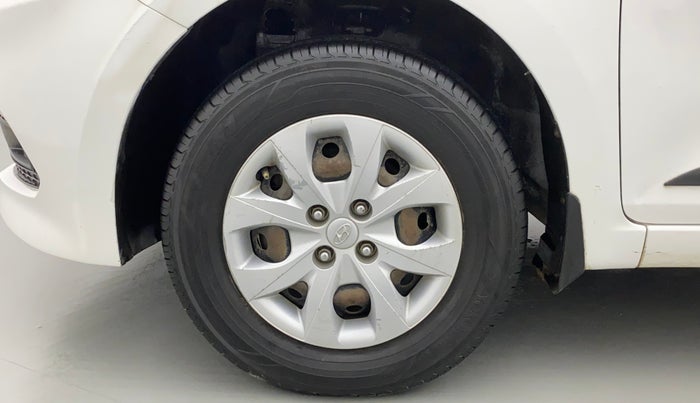 2016 Hyundai Elite i20 MAGNA 1.2, CNG, Manual, 1,21,279 km, Left Front Wheel