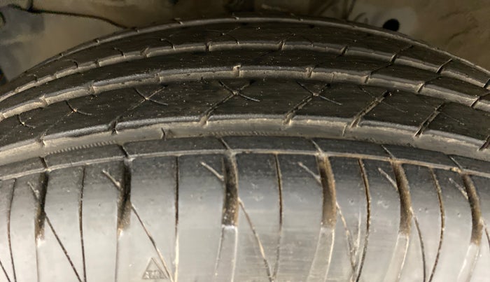 2017 Honda City V MT PETROL, Petrol, Manual, 57,411 km, Left Front Tyre Tread