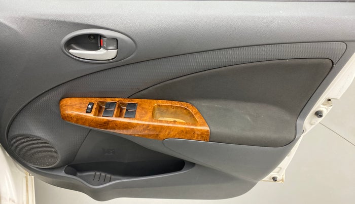 2012 Toyota Etios VD, Diesel, Manual, 95,842 km, Driver Side Door Panels Control