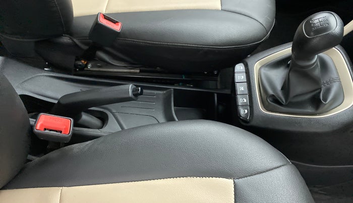 2019 Hyundai NEW SANTRO SPORTZ 1.1, Petrol, Manual, 20,995 km, Gear Lever