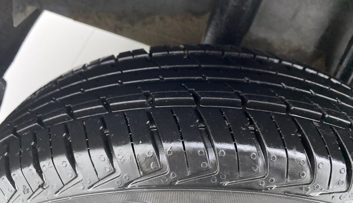 2018 Datsun Redi Go T (O), Petrol, Manual, 11,160 km, Right Rear Tyre Tread