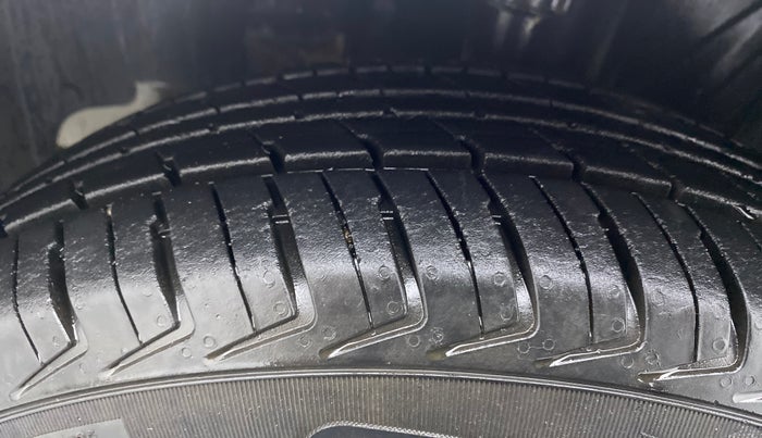 2018 Datsun Redi Go T (O), Petrol, Manual, 11,160 km, Left Front Tyre Tread