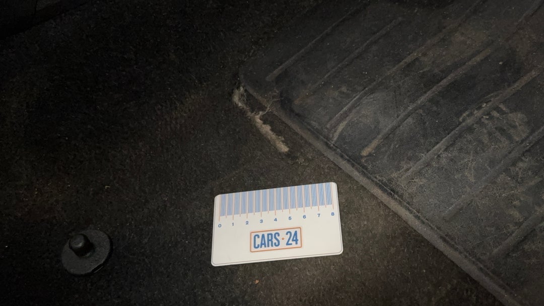 Floors / Carpets Tear