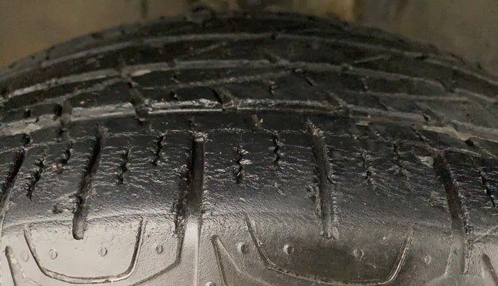 2019 Jeep Compass SPORT PLUS 1.4 PETROL, Petrol, Manual, 24,007 km, Right Front Tyre Tread