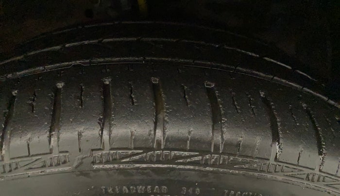 2013 Maruti Ertiga ZXI, Petrol, Manual, 72,826 km, Left Rear Tyre Tread