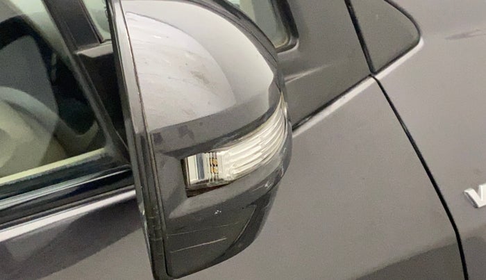2013 Maruti Ertiga ZXI, Petrol, Manual, 72,826 km, Right rear-view mirror - Indicator light not working
