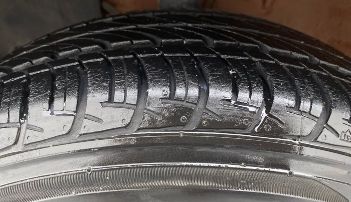 2019 Maruti New Wagon-R VXI 1.2L, Petrol, Manual, 4,434 km, Left Front Tyre Tread