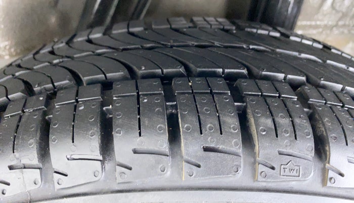 2016 Honda City VX MT DIESEL, Diesel, Manual, 50,467 km, Left Rear Tyre Tread