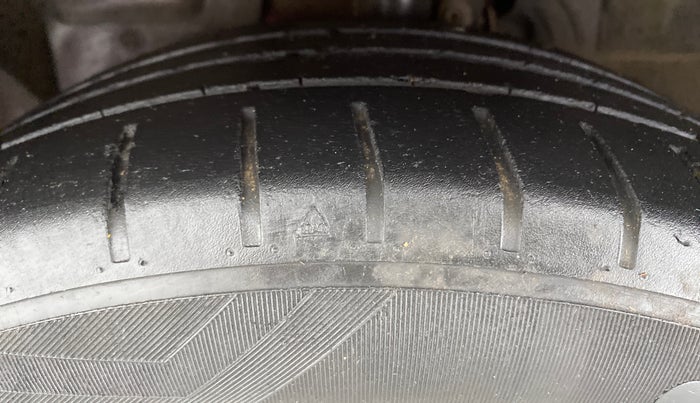 2018 Ford Figo Aspire 1.5 TITANIUM DIESEL, Diesel, Manual, 95,273 km, Left Front Tyre Tread