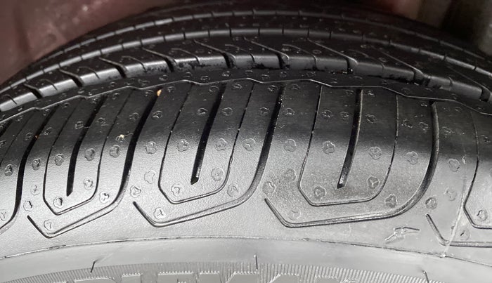 2018 Ford Figo Aspire 1.5 TITANIUM DIESEL, Diesel, Manual, 95,273 km, Left Rear Tyre Tread