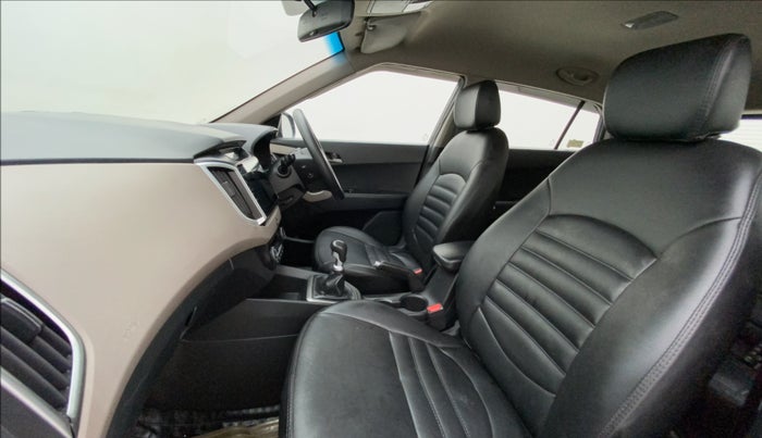 2016 Hyundai Creta SX PLUS 1.6 PETROL, Petrol, Manual, 1,05,587 km, Right Side Front Door Cabin