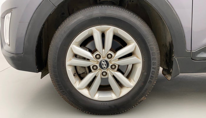 2016 Hyundai Creta SX PLUS 1.6 PETROL, Petrol, Manual, 1,05,587 km, Left Front Wheel