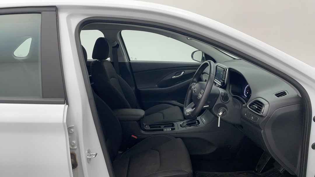 2021 Hyundai i30 i30, Automatic, 35584 km, Right Side Front Door Cabin View