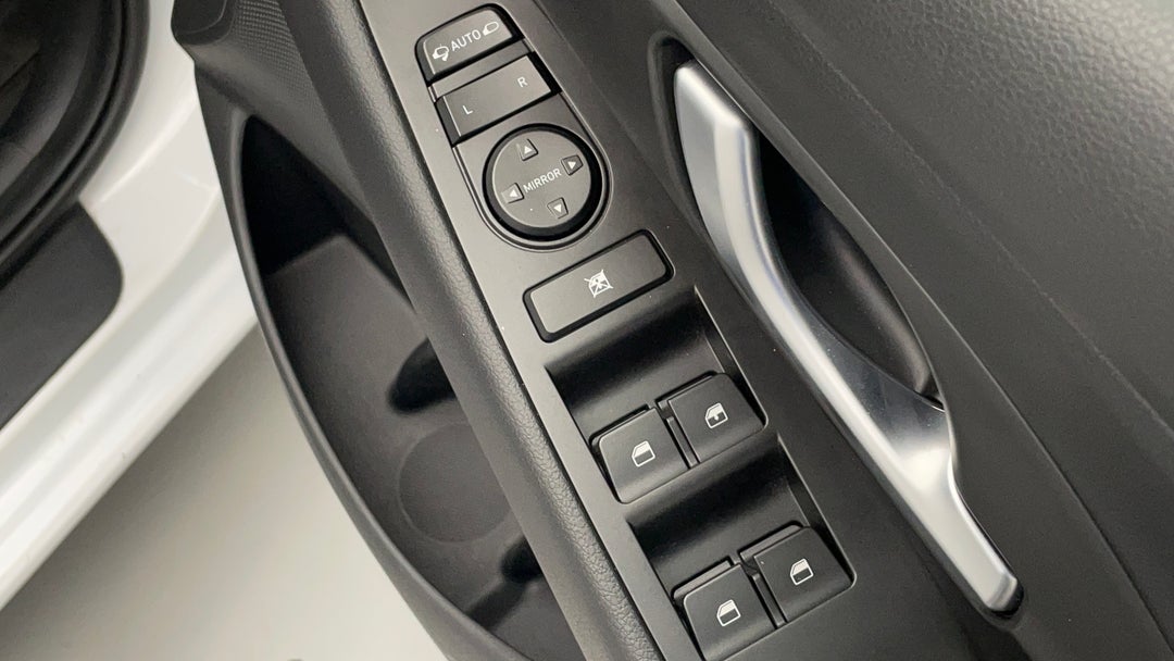 2021 Hyundai i30 i30, Automatic, 35584 km, Drivers Side Door Panel Controls