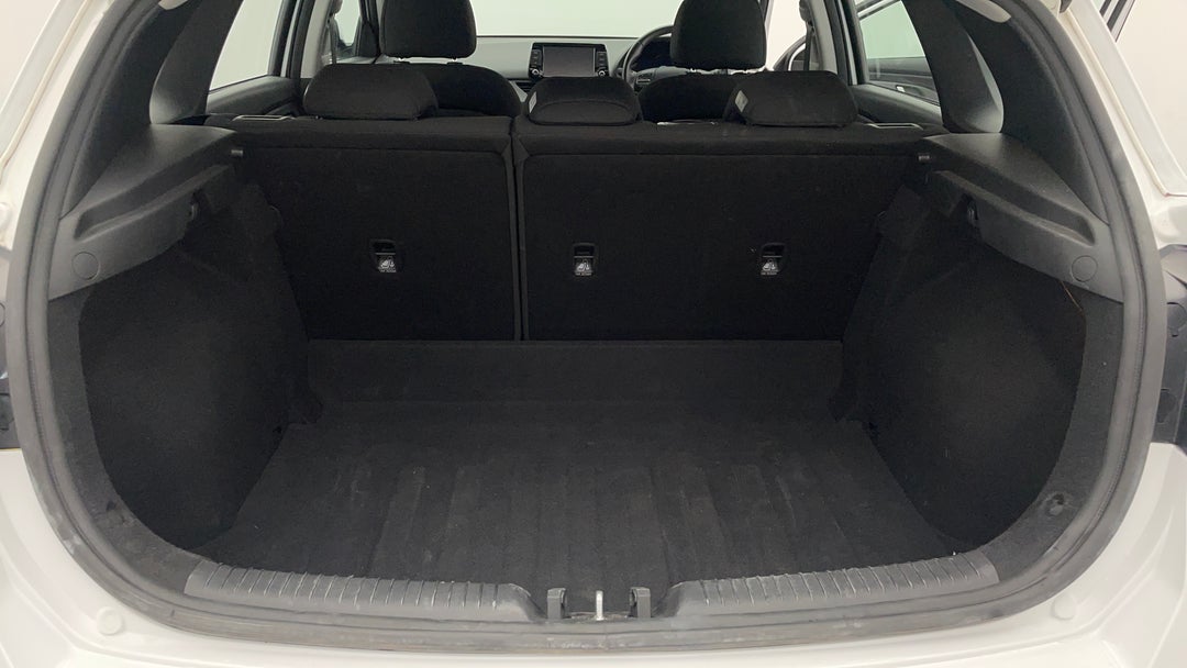 2021 Hyundai i30 i30, Automatic, 35584 km, Boot Inside View