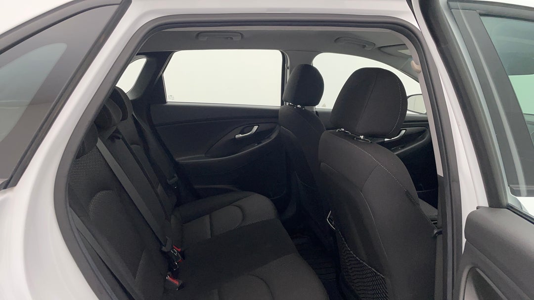 2021 Hyundai i30 i30, Automatic, 35584 km, Right Side Rear Door Cabin View
