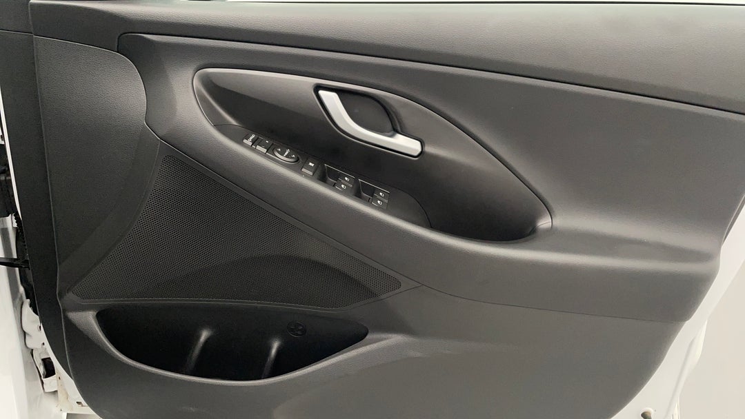 2021 Hyundai i30 i30, Automatic, 35584 km, Speaker View