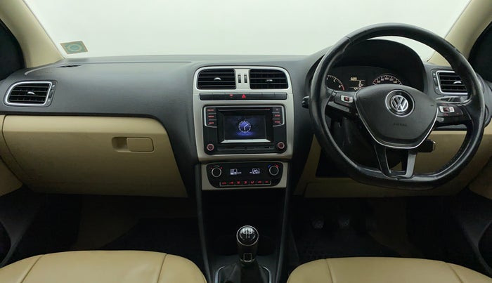 2017 Volkswagen Polo HIGHLINE1.2L PETROL, Petrol, Manual, 52,489 km, Dashboard