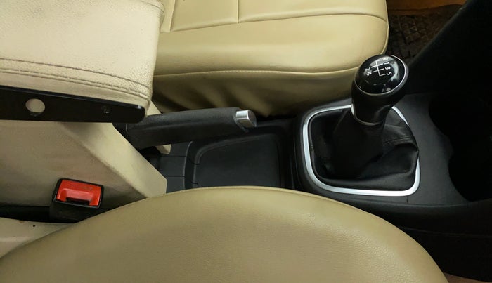 2017 Volkswagen Polo HIGHLINE1.2L PETROL, Petrol, Manual, 52,489 km, Gear Lever