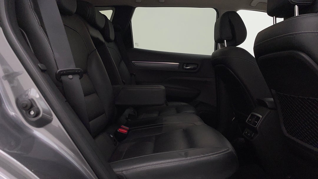2022 Renault Koleos Zen (4x2), Automatic, 57562 km, Right Side Rear Door Cabin View