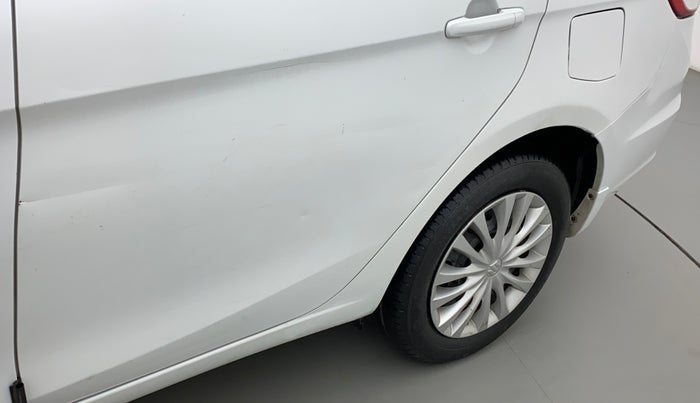 2014 Maruti Ciaz VXI, Petrol, Manual, 1,00,339 km, Rear left door - Minor scratches