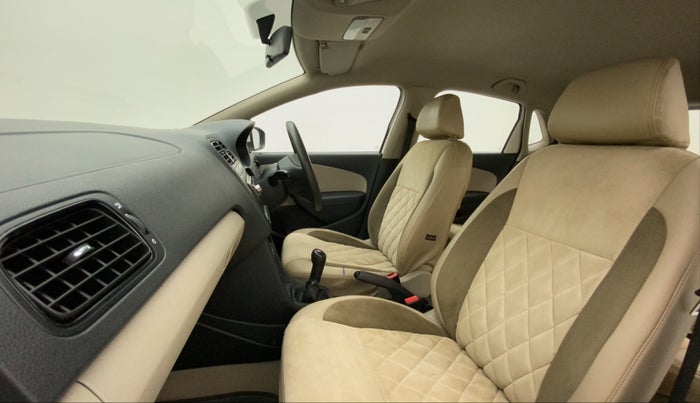 2012 Volkswagen Polo TRENDLINE 1.2L DIESEL, Diesel, Manual, 1,37,369 km, Right Side Front Door Cabin