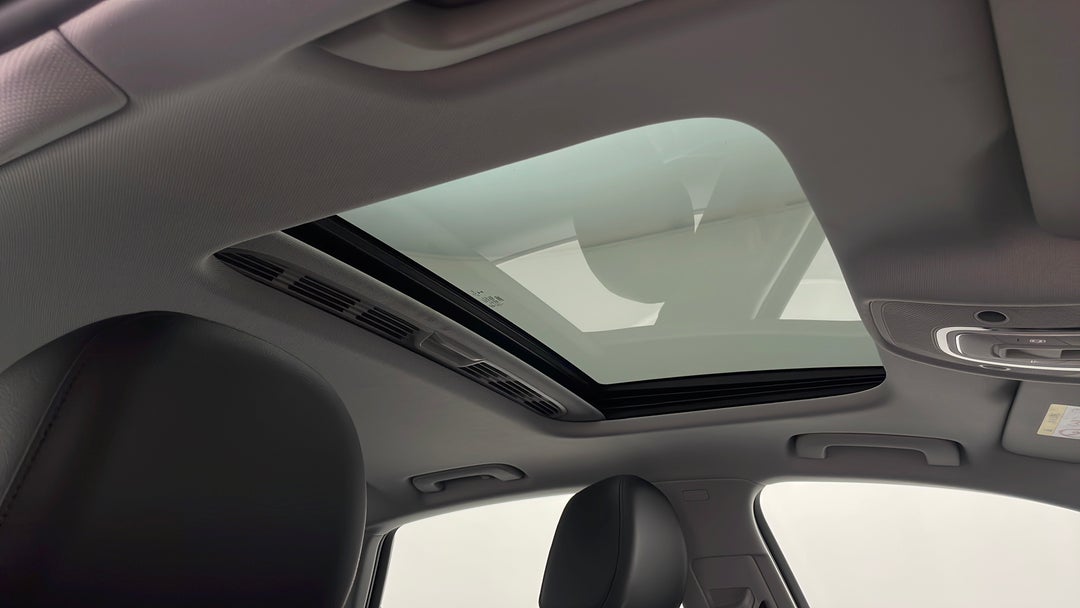 Interior Sunroof/Moonroof